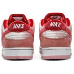 strangelove_x_nike_sb_dunk_low__valentine_s_day__c_0_27265.jpeg